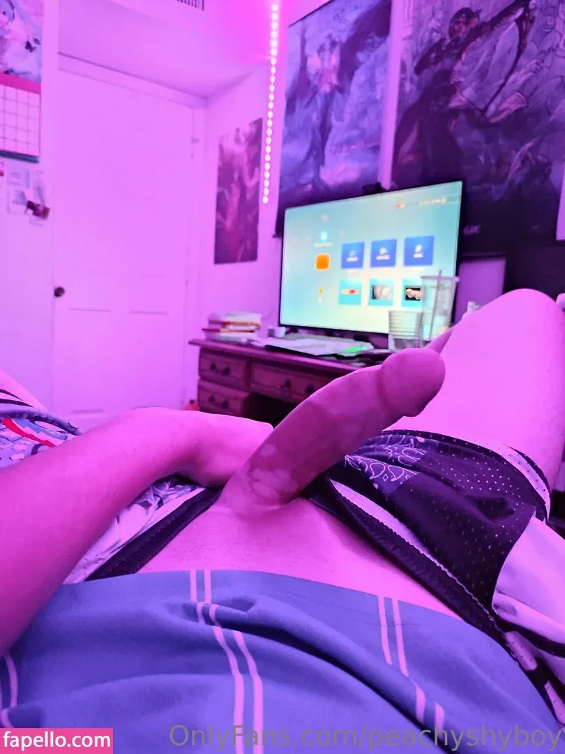 peachyshyboy Onlyfans Photo Gallery 