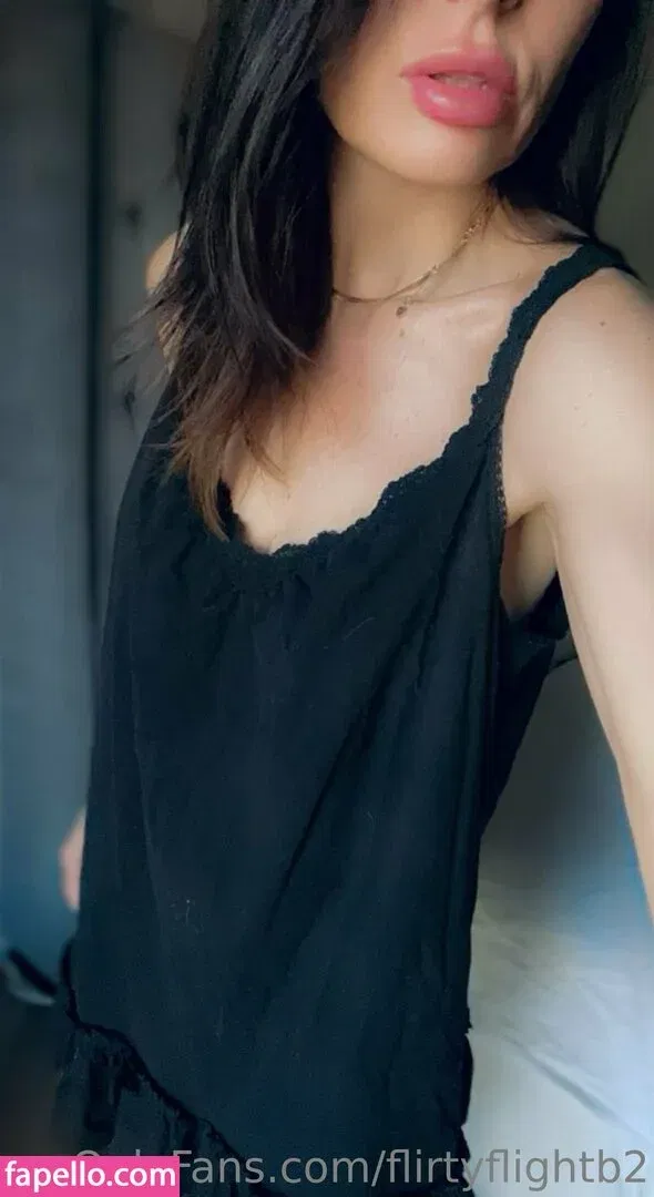 flirtyflightb2 Onlyfans Photo Gallery 