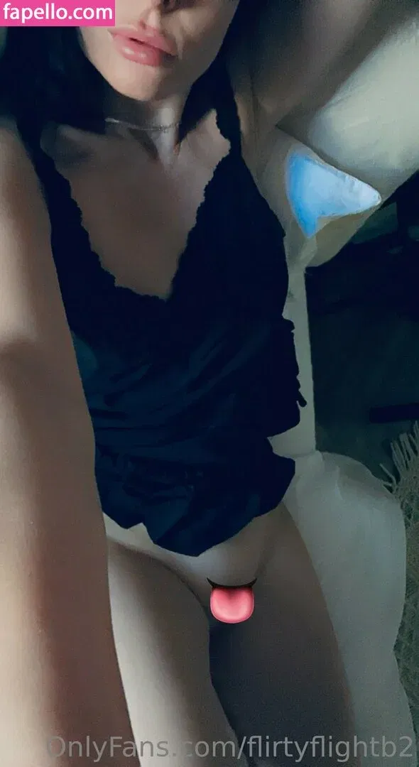 flirtyflightb2 Onlyfans Photo Gallery 