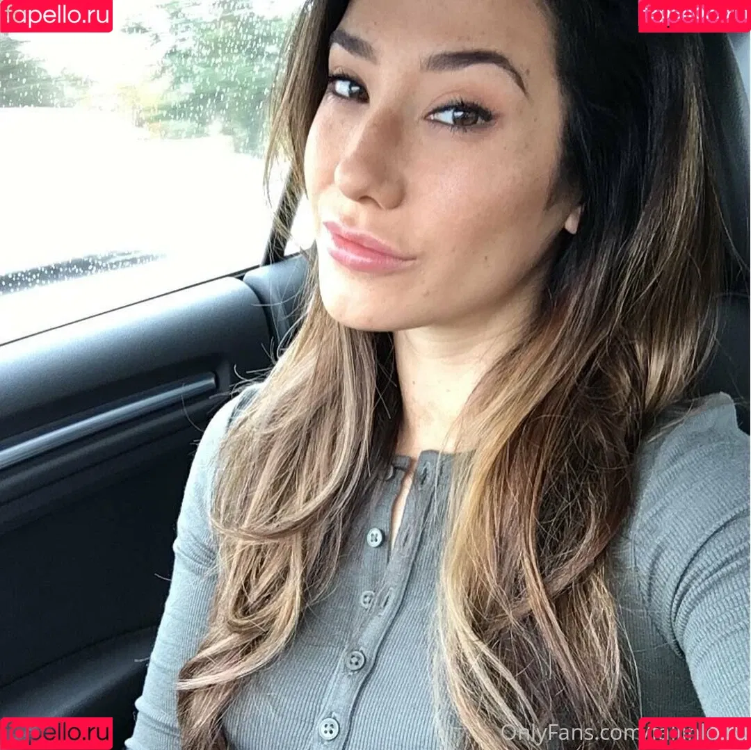 fallinlovia Onlyfans Photo Gallery 