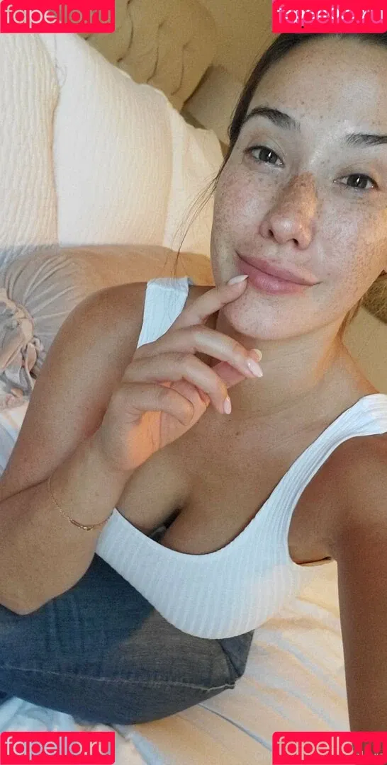 fallinlovia Onlyfans Photo Gallery 