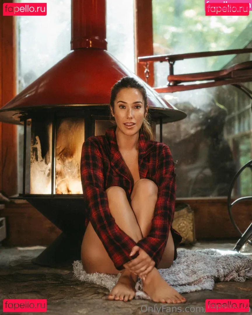 fallinlovia Onlyfans Photo Gallery 