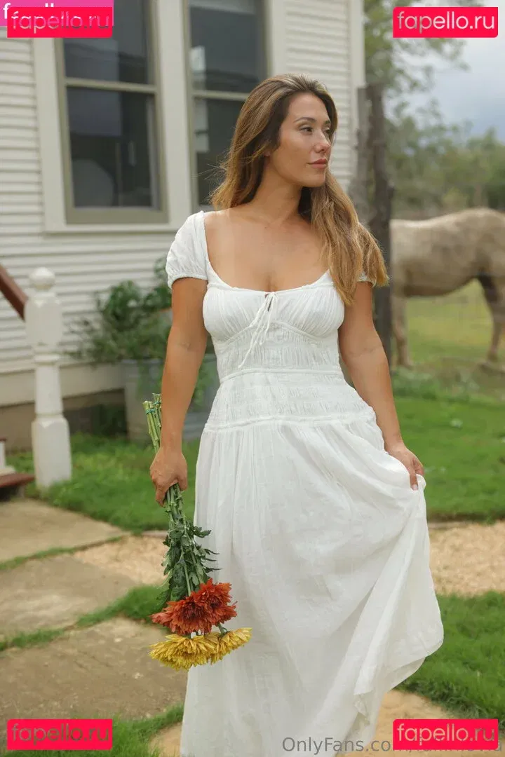 fallinlovia Onlyfans Photo Gallery 