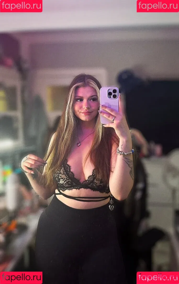 Feneliactx Onlyfans Photo Gallery 