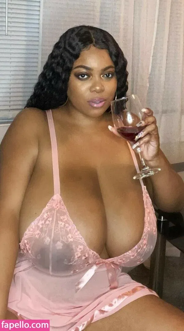 Feneliactx Onlyfans Photo Gallery 