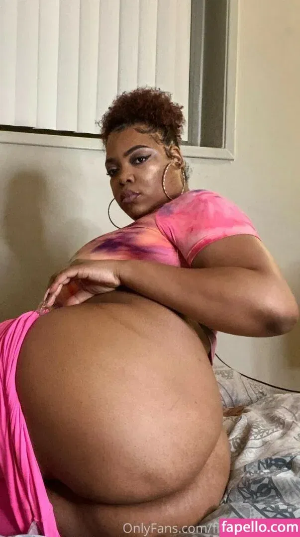 Feneliactx Onlyfans Photo Gallery 