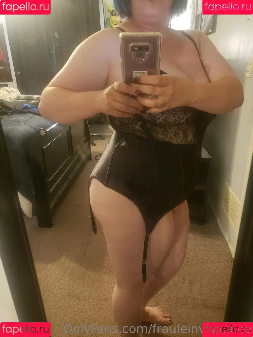 frauleinvivicalee Onlyfans Photo Gallery 
