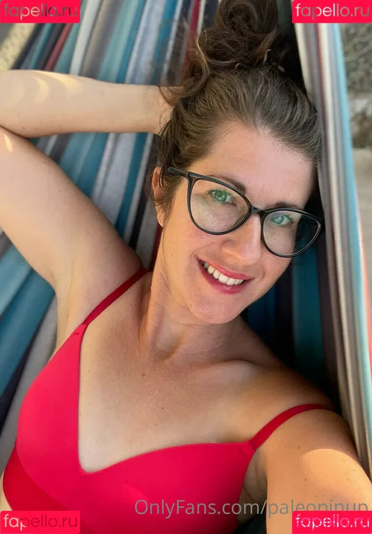 paleopinup Onlyfans Photo Gallery 