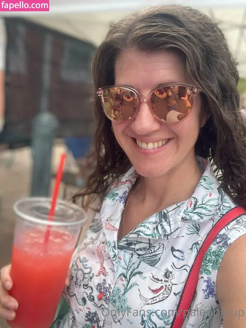 paleopinup Onlyfans Photo Gallery 