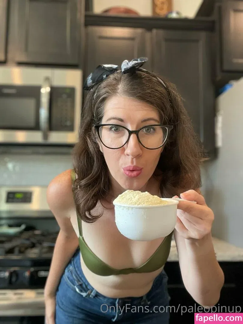 paleopinup Onlyfans Photo Gallery 