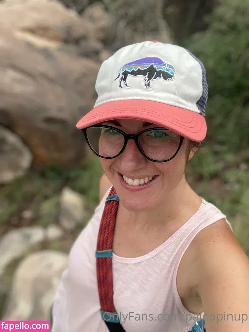 paleopinup Onlyfans Photo Gallery 