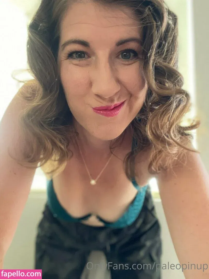 paleopinup Onlyfans Photo Gallery 