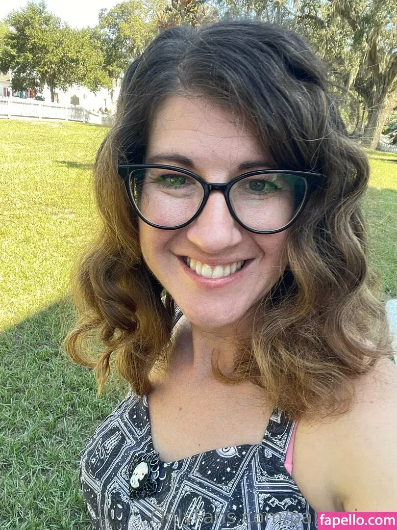 paleopinup Onlyfans Photo Gallery 