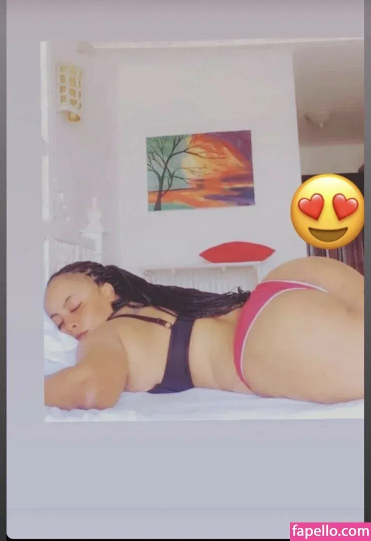 Saadahali5 Onlyfans Photo Gallery 