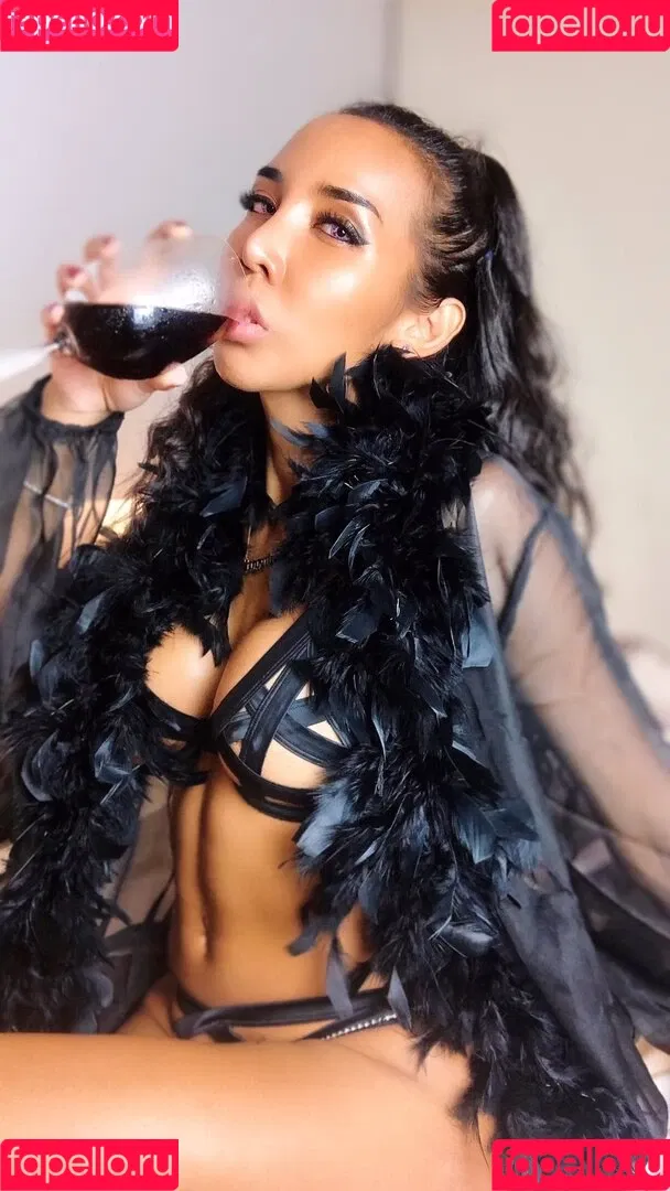 ladyboyshasha Onlyfans Photo Gallery 