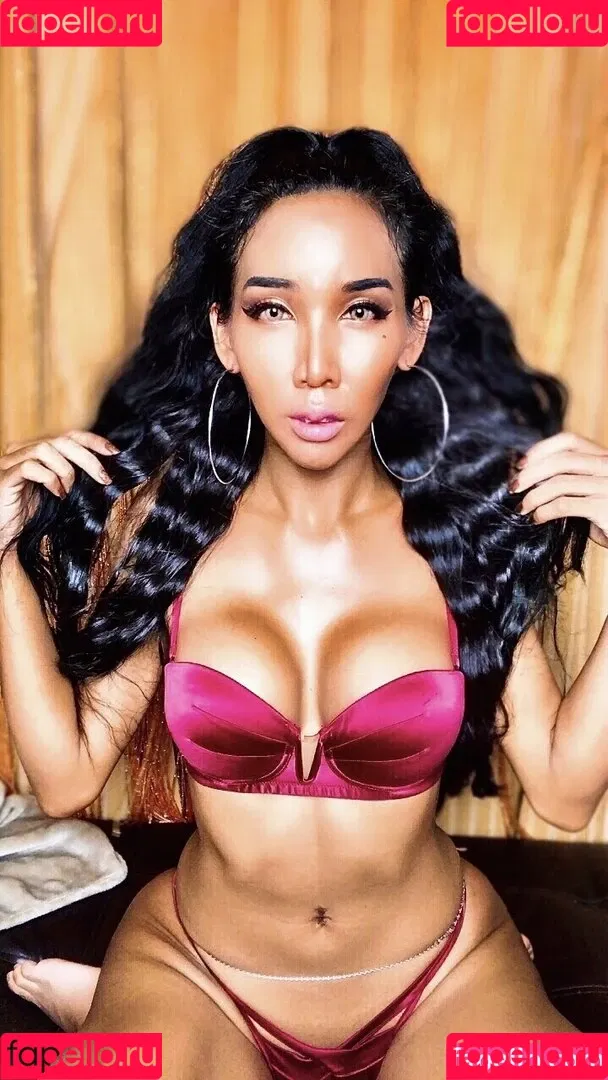ladyboyshasha Onlyfans Photo Gallery 