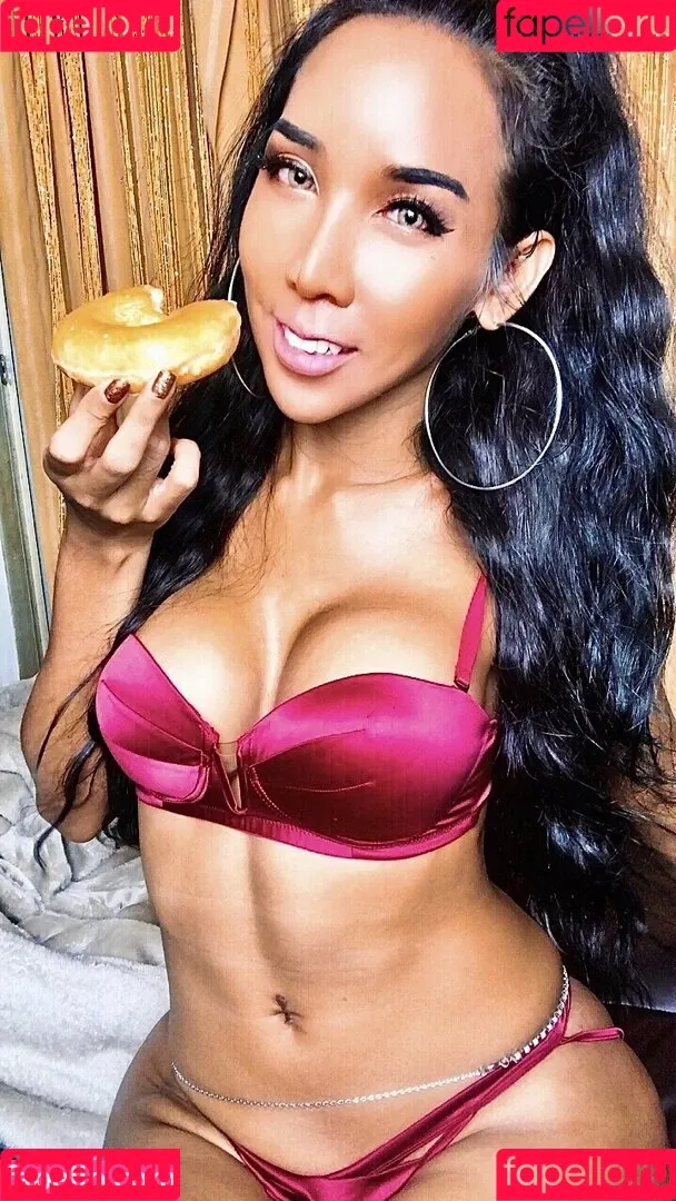 ladyboyshasha Onlyfans Photo Gallery 