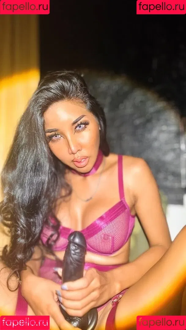 ladyboyshasha Onlyfans Photo Gallery 