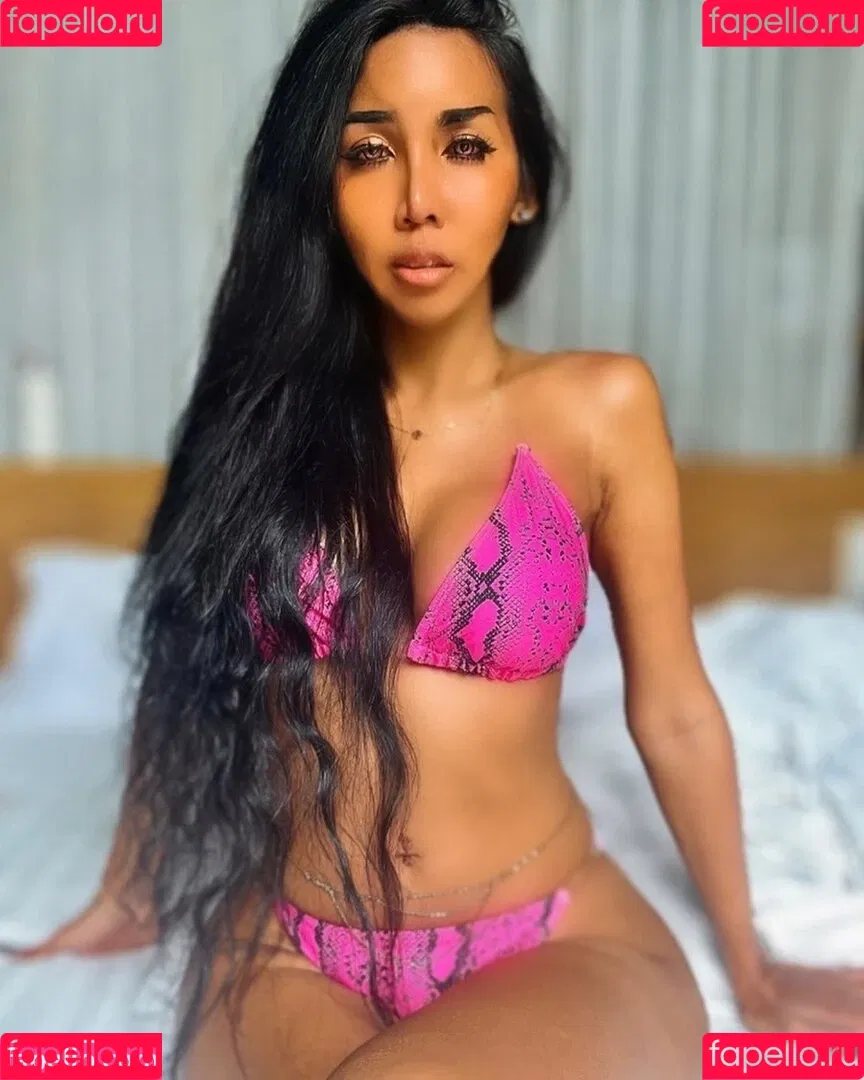 ladyboyshasha Onlyfans Photo Gallery 