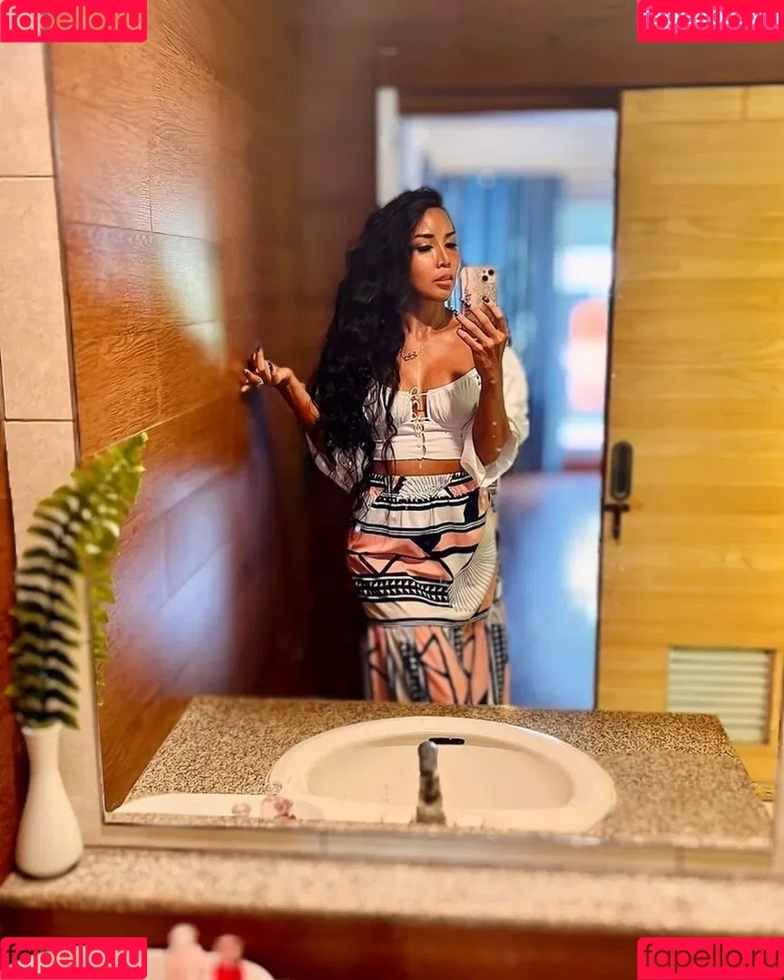 ladyboyshasha Onlyfans Photo Gallery 