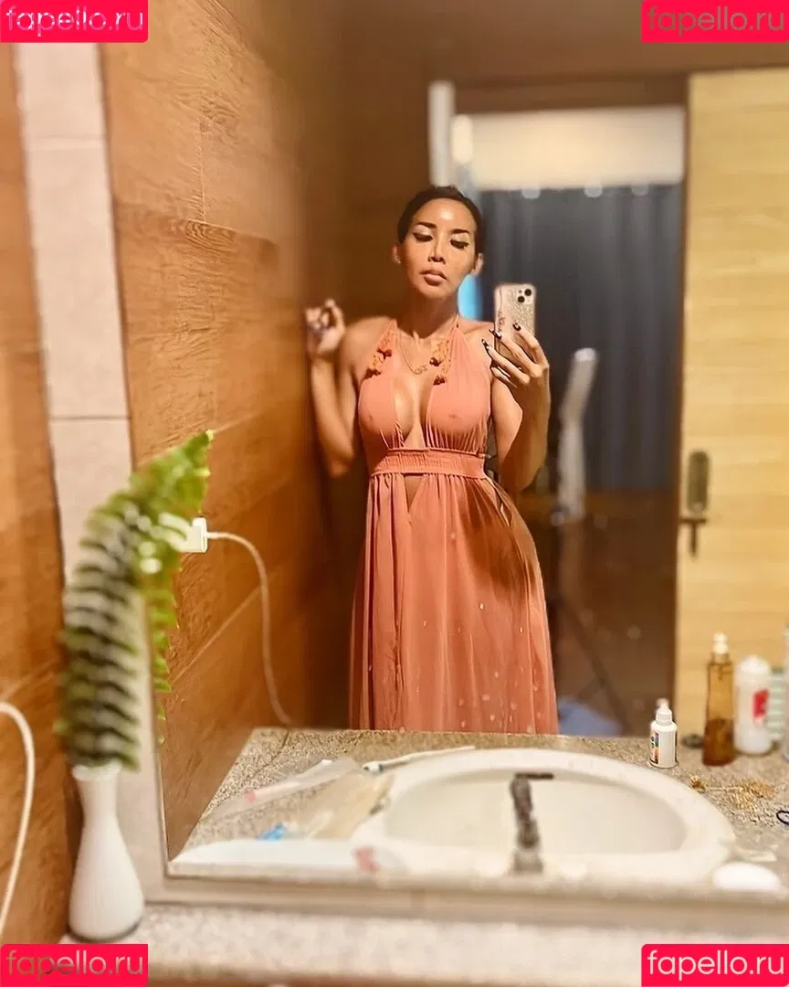 ladyboyshasha Onlyfans Photo Gallery 
