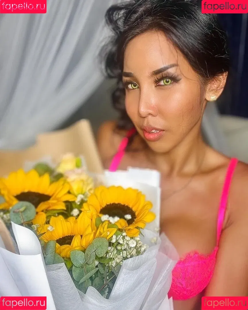 ladyboyshasha Onlyfans Photo Gallery 