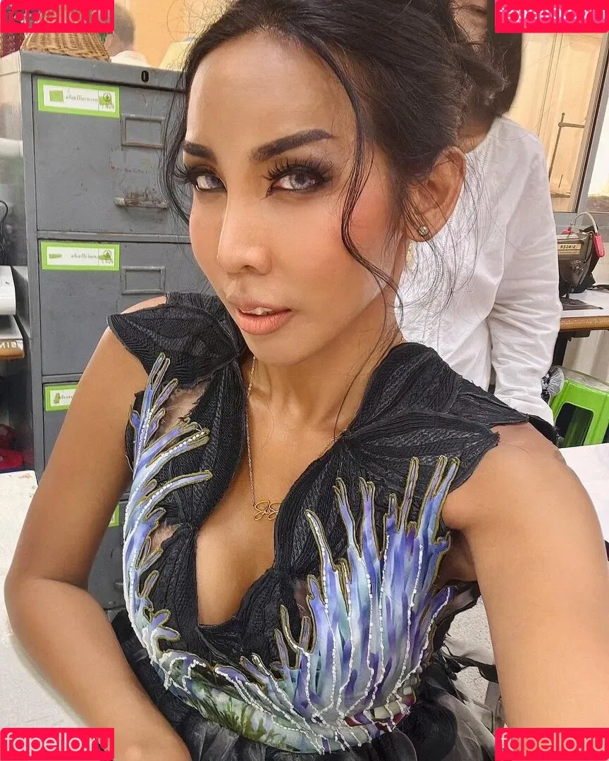ladyboyshasha Onlyfans Photo Gallery 