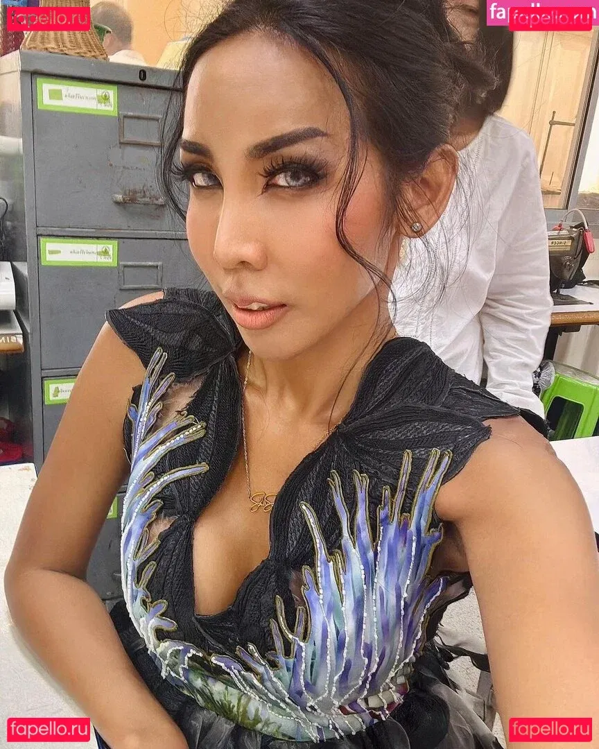 ladyboyshasha Onlyfans Photo Gallery 