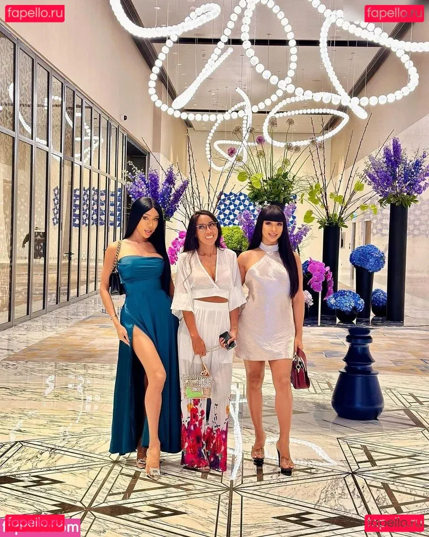 ladyboyshasha Onlyfans Photo Gallery 