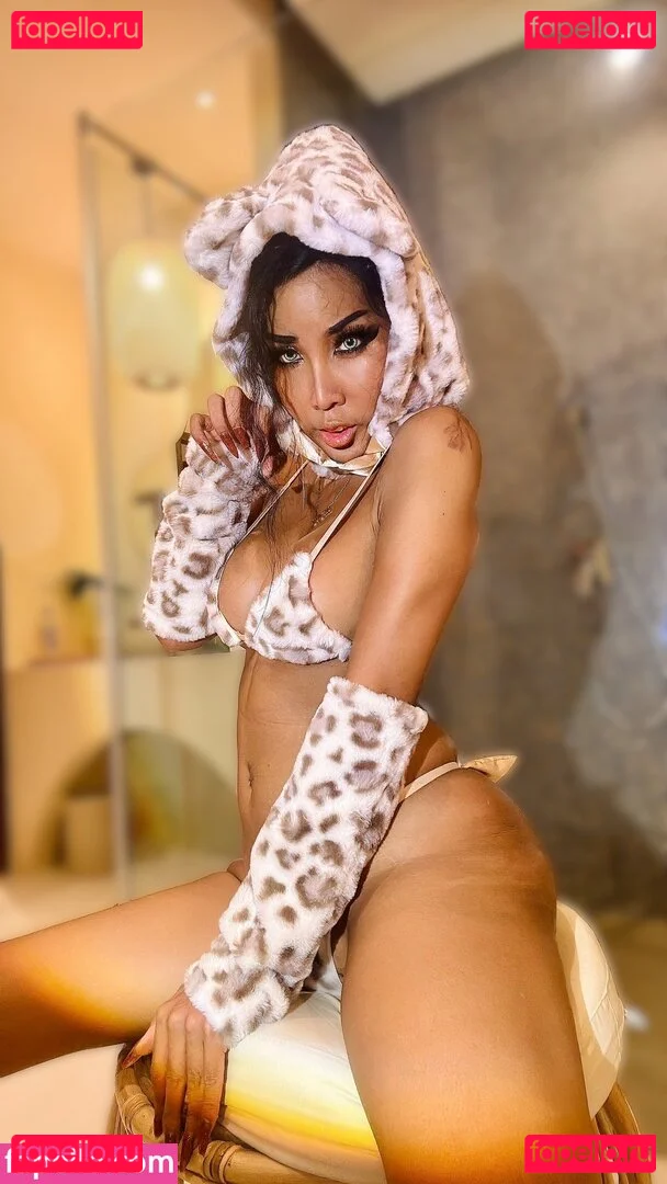 ladyboyshasha Onlyfans Photo Gallery 