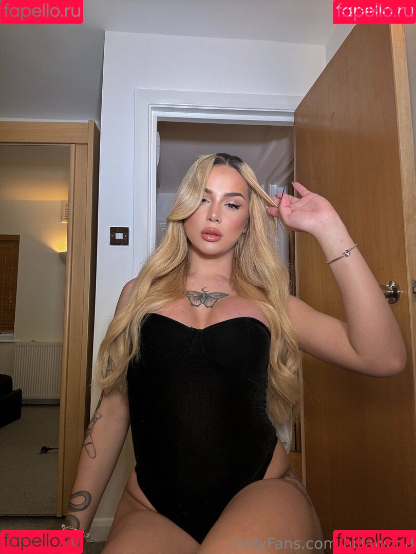 Hillawood Onlyfans Photo Gallery 