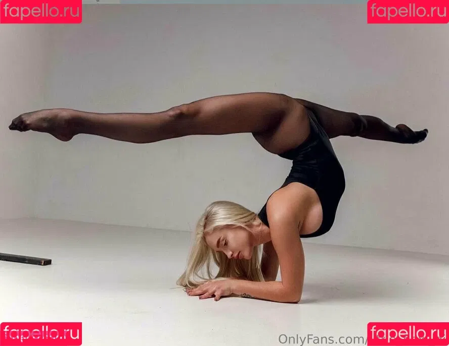 Flexibledi Onlyfans Photo Gallery 