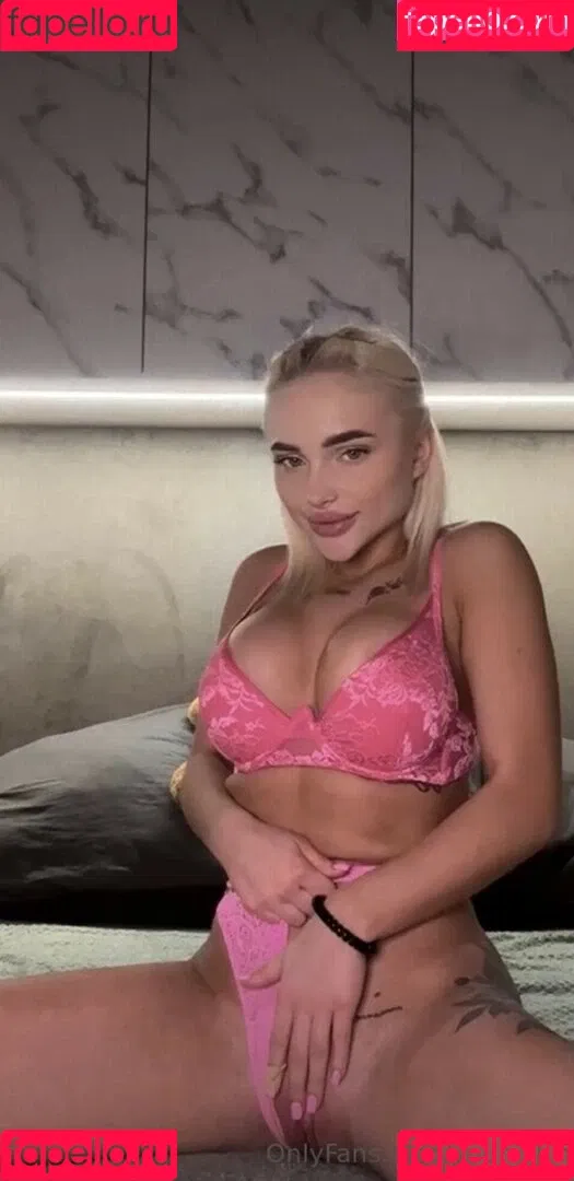 Flexibledi Onlyfans Photo Gallery 
