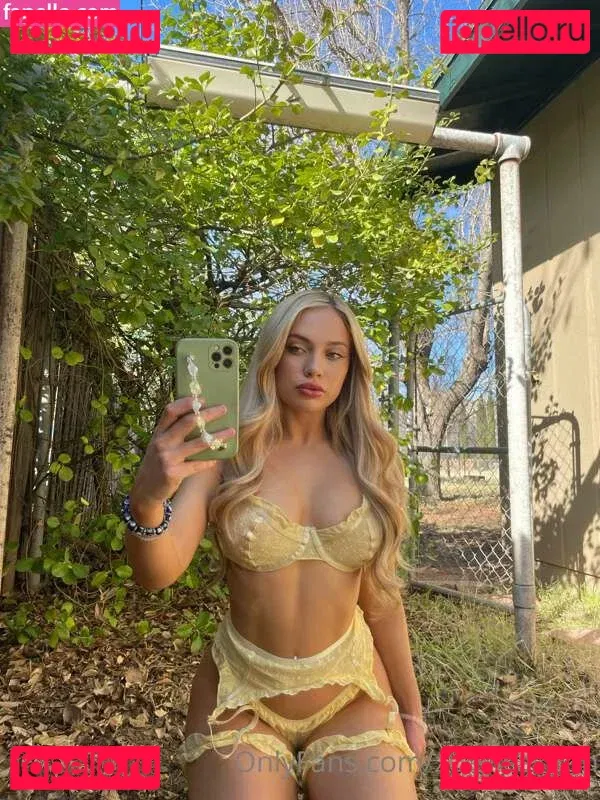 zoeyisasiren Onlyfans Photo Gallery 