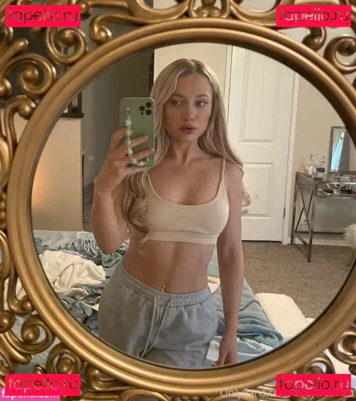 zoeyisasiren Onlyfans Photo Gallery 