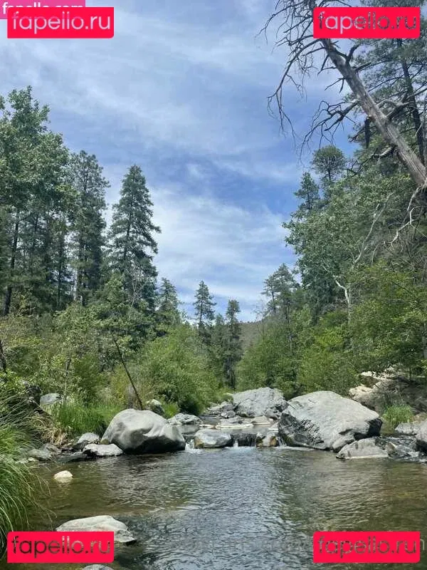 zoeyisasiren Onlyfans Photo Gallery 