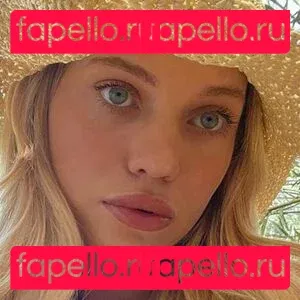 zoeyisasiren Onlyfans Photo Gallery 