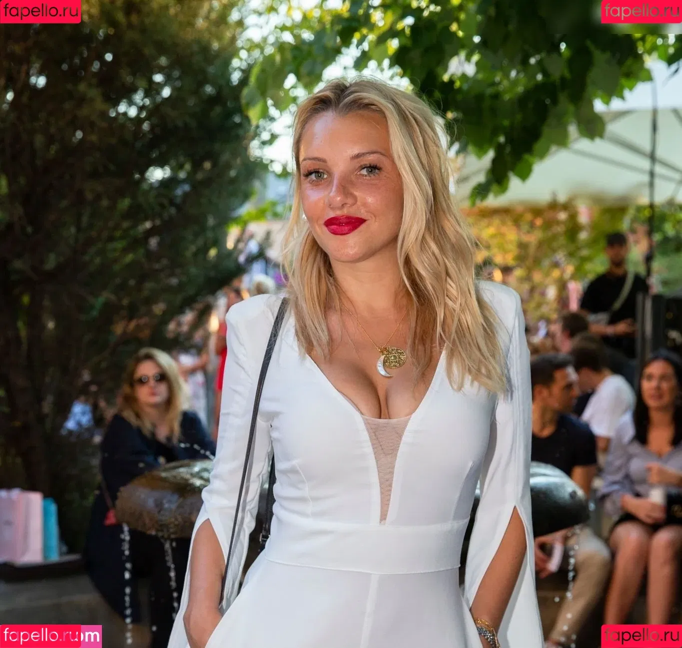 Evelyn Burdecki Onlyfans Photo Gallery 