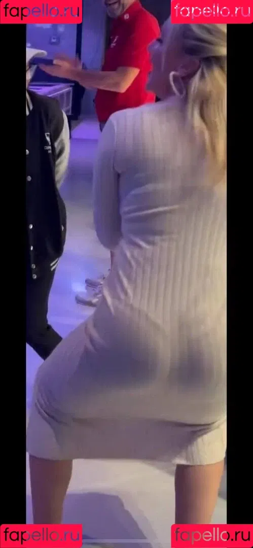 Evelyn Burdecki Onlyfans Photo Gallery 