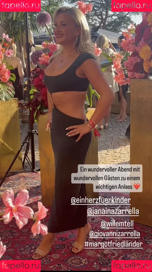 Evelyn Burdecki Onlyfans Photo Gallery 