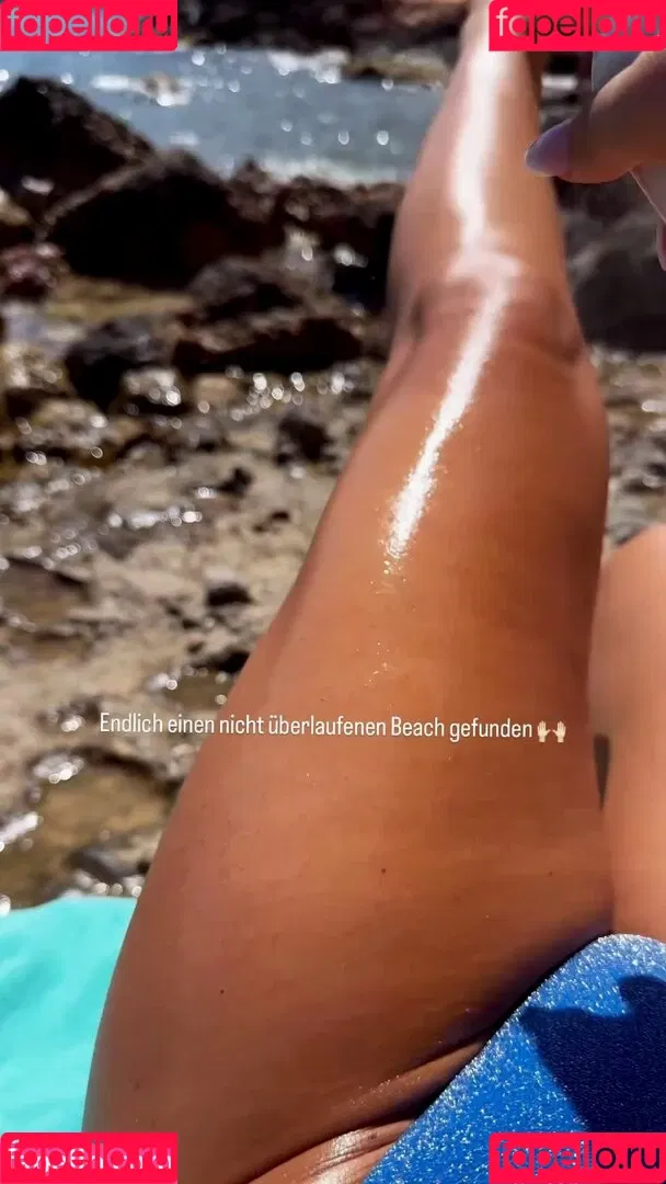 Evelyn Burdecki Onlyfans Photo Gallery 