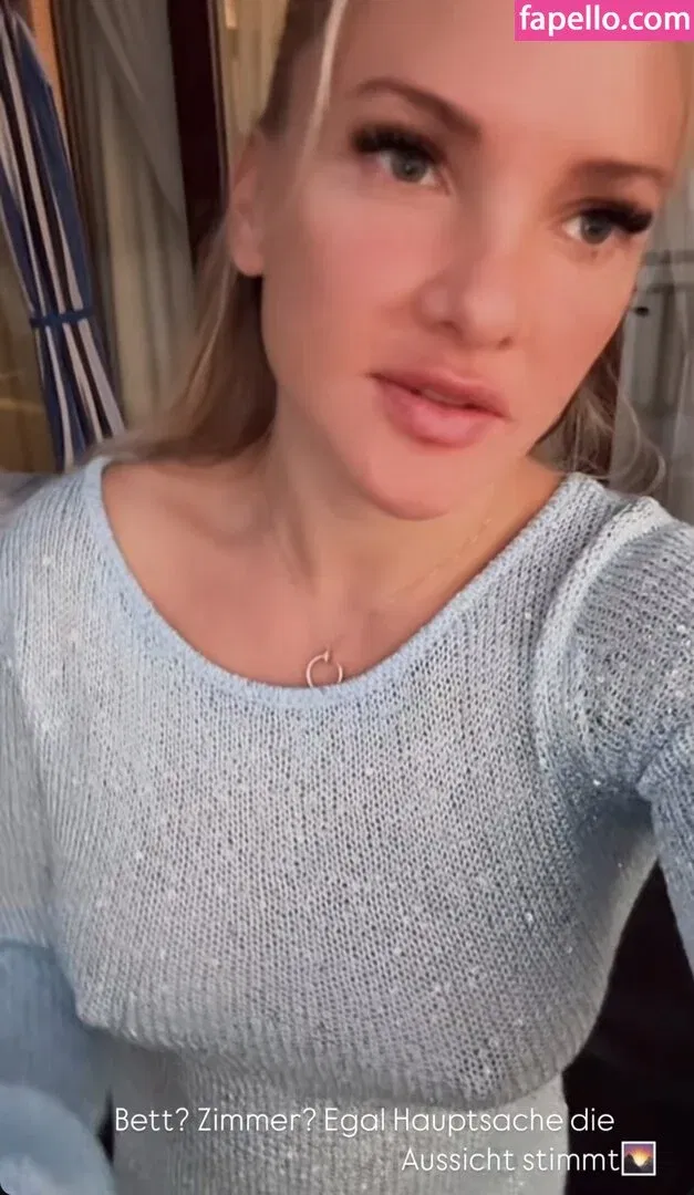 Evelyn Burdecki Onlyfans Photo Gallery 