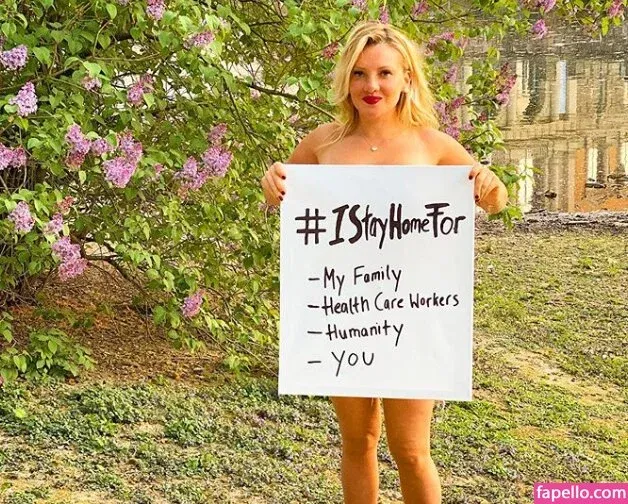 Evelyn Burdecki Onlyfans Photo Gallery 