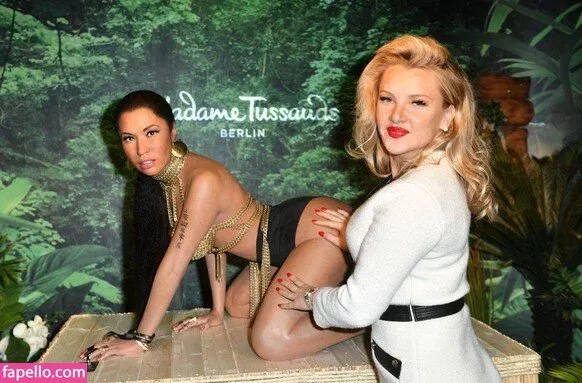 Evelyn Burdecki Onlyfans Photo Gallery 