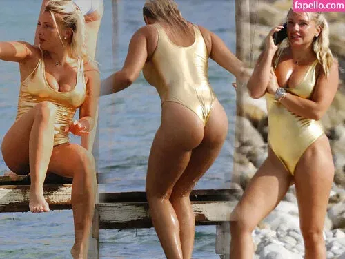 Evelyn Burdecki Onlyfans Photo Gallery 