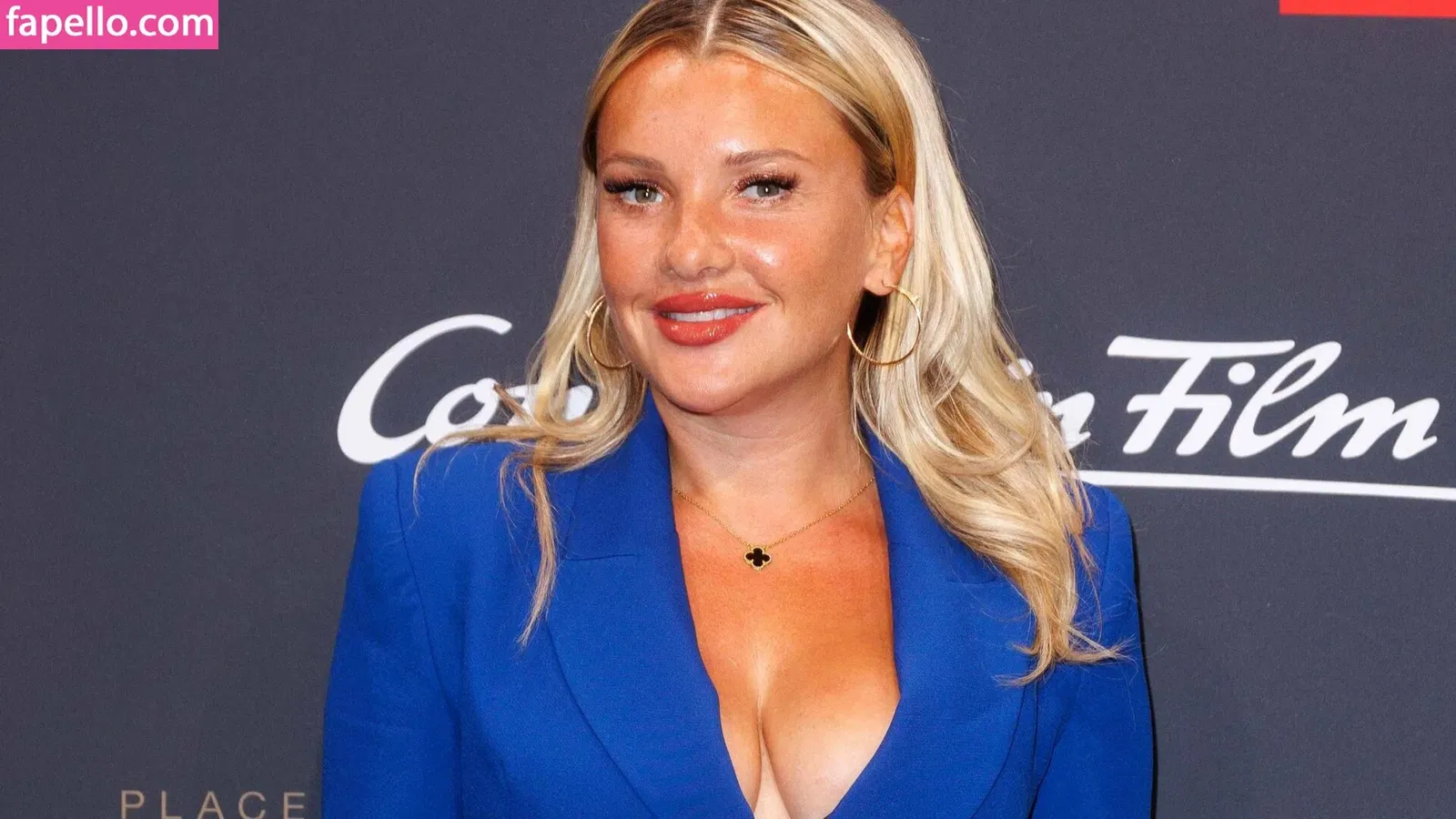 Evelyn Burdecki Onlyfans Photo Gallery 