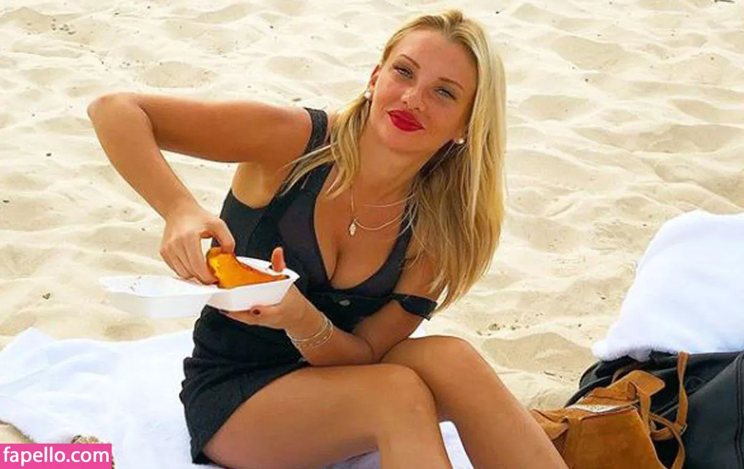 Evelyn Burdecki Onlyfans Photo Gallery 