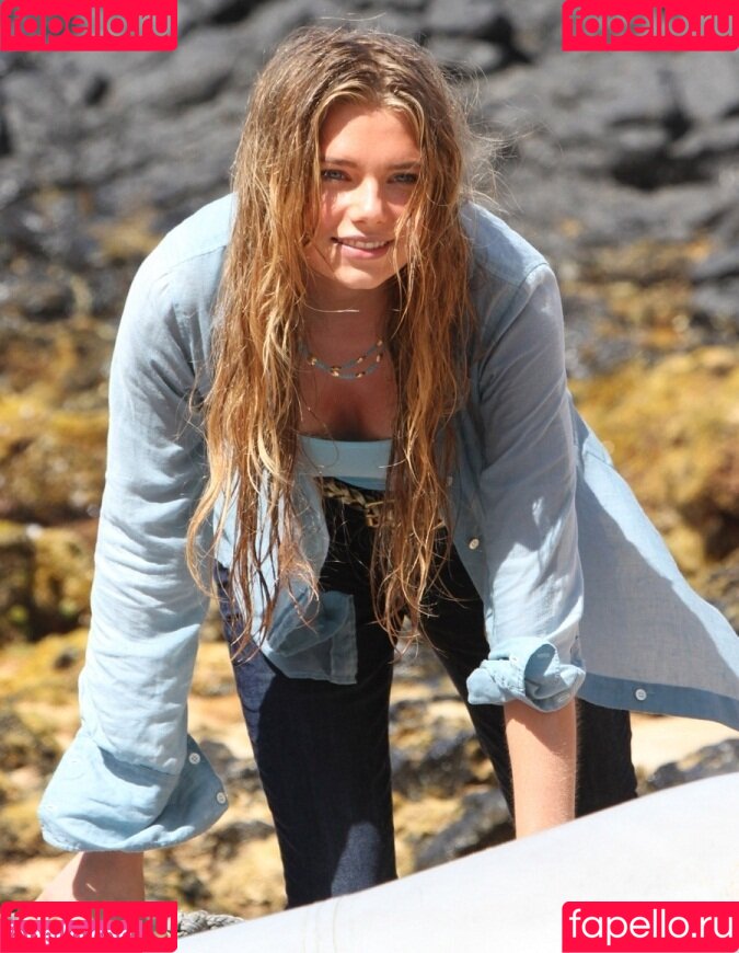 Indiana Evans Onlyfans Photo Gallery 