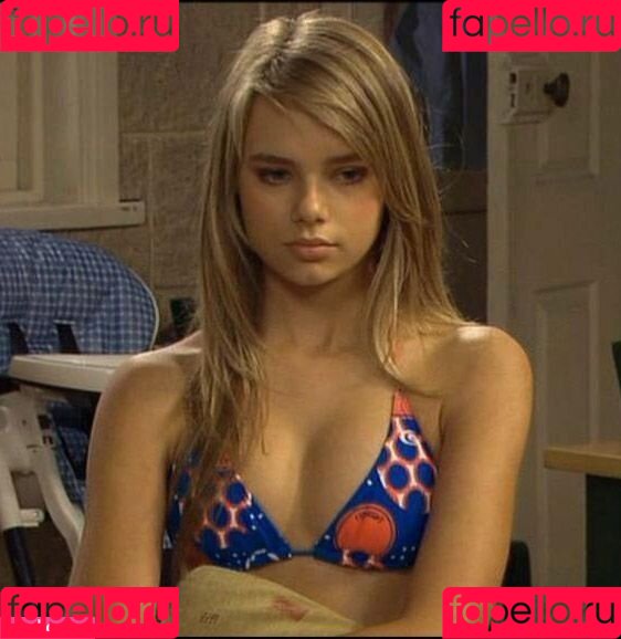 Indiana Evans Onlyfans Photo Gallery 