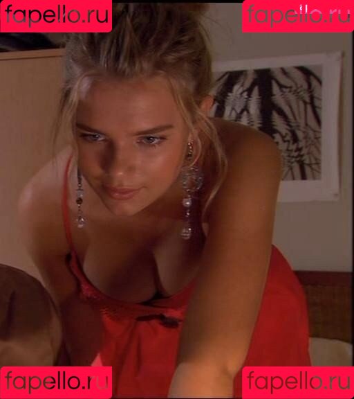 Indiana Evans Onlyfans Photo Gallery 